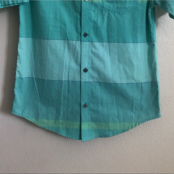 Boys Calvin Klein short sleeve button up - Picture 8 of 8